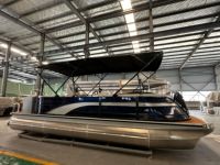 Bateau ponton en aluminium de qualité marine de 7,5 m (25 pieds) avec toit bimini de luxe, moteur hors-bord, idéal pour la pêche en famille, les croisières et les voyages à grande vitesse