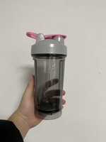 Offre Spéciale 300ml 400ml Sports Fitness Bouteille d'eau Logo personnalisé Sans BPA Gym Sport Bouteille shaker en plastique pour protéines