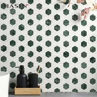 Mosaïque moderne en pierre naturelle à jet d'eau, carrelage imperméable résistant aux rayures pour murs et sols de salle de bain d'hôtel, et balcons extérieurs