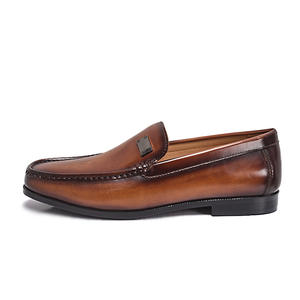 Zapatos de cuero de negocios formales para hombre de nuevo estilo, zapatos informales antideslizantes y cómodos, zapatos de vestir para bodas y banquetes hechos a mano - Product Image 4