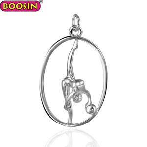 Venta directa <span class=keywords><strong>de</strong></span> fábrica Deportes 3D Gimnasia Calistenia Colgantes Encantos Para Pulseras Collares - Product Image 1