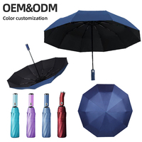 Parapluie d'affaires pliant à contrôle semi-automatique pour adulte Lampe de poche de nuit à lumière LED rotative Parasol Cadeau d'affaires de nuit