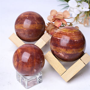 Sphère de Jaspe Rouge Naturel Poli, Pierre Précieuse aux Riches Tons Rouges Terreux et Finition Lisse et Arrondie pour Étagère de Maison ou de Bureau - Product Image 3