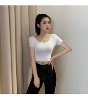 T-shirts d'été Slim Fit pour femmes hauts tricotés décontractés taille haute avec manches courtes à col rond exposées sexy caractéristique anti-boulochage