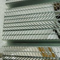 Marché américain chaud utilisant la latte de nervure en stuc 7/8 ''3/4'' profondeur de nervure hy latte de stuc de nervure plâtrant la latte de grillage en métal pour des plafonds de mur