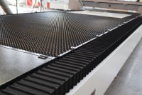 Machine de découpe laser automatique de tôles métalliques à longue durée de vie, prix pour atelier métallurgique