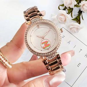 Montre à quartz pour femme, style business, en alliage, avec bracelet en acier inoxydable et cadran en cristal saphir - Product Image 5