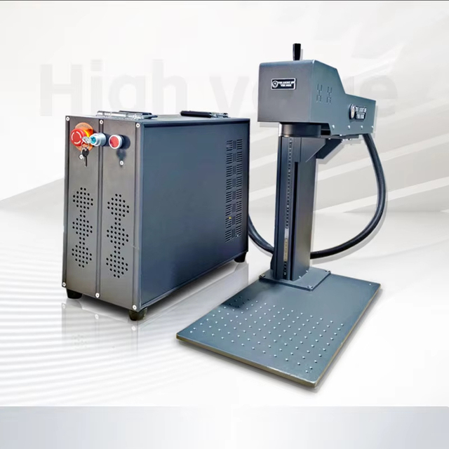 Desktop Fiber Laser Engraving Machine 20W/30W Mini Portable High-Accuracy CNC EZCAD DXF Supported New Made in China PLT/BMP/AI