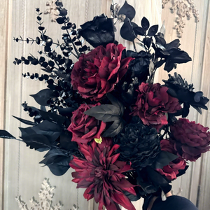 Arreglo Floral Artificial en Tonos Negro y Rojo con Eucalipto, Rosa y Peonía, Decoración para el Hogar, Halloween - Product Image 4