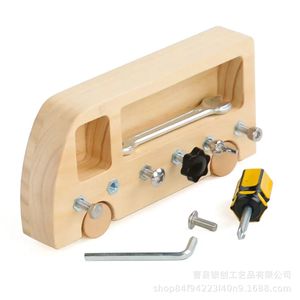 Juguete de madera Montessori para atornillar, banco de trabajo para niños pequeños, herramienta de aprendizaje de escritorio para educación temprana con herramientas y tornillos - Product Image 4