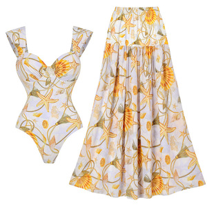 Ensemble de maillot de bain 2 pièces pour femme, imprimé coquillage, avec haut une pièce à manches longues et accent doré, et jupe longue de plage pour les vacances - Product Image 5