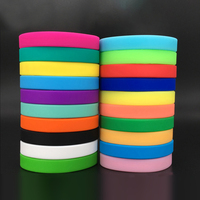 Bracelets en silicone souple, bracelets d'accessoires pour breloques de chaussures Croc Cadeaux de fête pour enfants Bracelet en silicone/