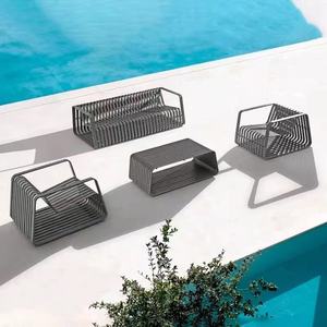 Conjunto de Sofás Modernos para Exteriores, de Aleación de Aluminio, Móviles, Resistentes a la Lluvia y al Sol, con Mesa de Centro de Diseño, para Patio o Villa - Product Image 1