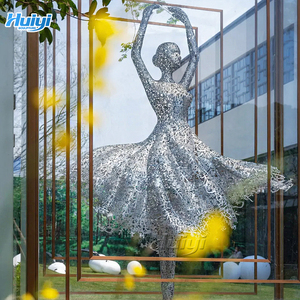 Tượng cô gái trừu tượng lớn, được đánh bóng như gương, làm bằng thép không gỉ - Product Image 5