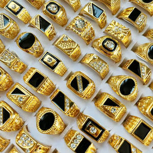 خواتم أصابع رجالية عصرية للبيع بالجملة مطلية بالذهب بتصميم هندسي من حجر الراين، خواتم ضخمة من سبيكة معدنية مرصعة بالكريستال والزركون المكعب بقصة الأميرة مناسبة لحفلات الزفاف - Product Image 5