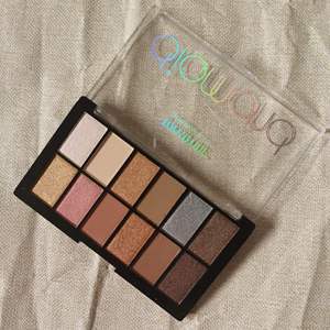 Placa de sombra de ojos cuentas de polvo de brillo impermeable de 12 colores de alta calidad nueva al <span class=keywords><strong>por</strong></span> <span class=keywords><strong>mayor</strong></span> - Product Image 3