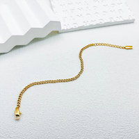 EManco Chaîne cubaine classique en plaqué or 18 carats Bracelet en acier inoxydable pour hommes fermoir mousqueton amélioré bijoux de fête réglables