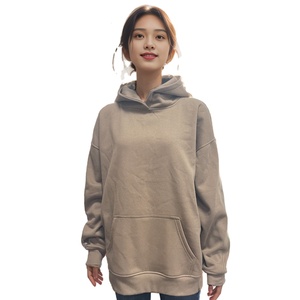 Sweat-shirt à capuche long et décontracté pour femme, coupe oversize, en molleton écologique, avec impression personnalisée effet pulvérisé - Product Image 1