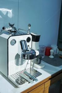 Machine à café expresso semi-automatique Gemilai 3006 Owl Small Home, café fraîchement moulu, vapeur - Product Image 3