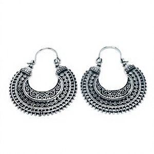 Se oxidan plata Vintage Boho Mandala pendientes de aro - Product Image 3