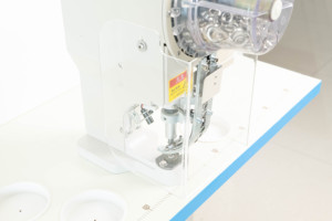 Nouvelle machine automatique à œillets à tête unique durable pour la fabrication de sacs à main, étiquettes en tissu, papier, bâches imperméables et bannières - Product Image 6