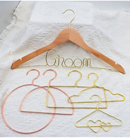 Porte-cravates et foulards créatif en bois et métal, design minimaliste, forme carrée ou ronde, pour mariage (mariée et marié)