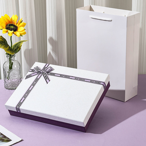 Sacs et boîtes en papier personnalisés pour faux cils, nettoyants visage, outils de maquillage, parfums et emballages cadeaux - Product Image 1