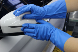 Guantes de Nitrilo de Seguridad Premium para Uso Industrial con Diseño Extra Grueso, Resistencia Química y Resistencia a Pinchazos - Product Image 2