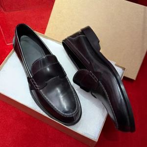 Zapatos de cuero genuino hechos a mano de alta calidad, cómodos y elegantes, zapatos de diseñador de lujo para hombre, zapatos de vestir para negocios y fiestas. - Product Image 1