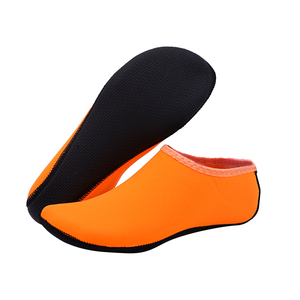 Calcetines de Agua de <span class=keywords><strong>Neopreno</strong></span> Esenciales <span class=keywords><strong>para</strong></span> Playa, <span class=keywords><strong>Piscina</strong></span>, Surf y Yoga, <span class=keywords><strong>para</strong></span> Mujeres y Hombres, Cómodos, <span class=keywords><strong>para</strong></span> Cruceros y Natación - Product Image 3