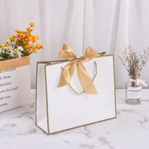 Sac à provisions de luxe recyclé personnalisé en papier avec poignée en ruban Sac cadeau recyclé avec votre propre logo - Product Image 1