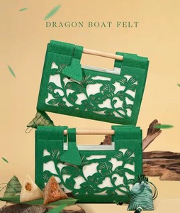 <span class=keywords><strong>Borsa</strong></span> <span class=keywords><strong>in</strong></span> <span class=keywords><strong>feltro</strong></span> con manico <span class=keywords><strong>in</strong></span> legno produttore azienda aziendale confezione regalo aziendale <span class=keywords><strong>borsa</strong></span> da damigella d'onore <span class=keywords><strong>borsa</strong></span> da sposa - Product Image 4