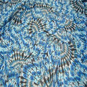 Modello di stampa Batik blu morbido affascinante tessuto in Chiffon stropicciato di seta pura al 100% per abito estivo da donna