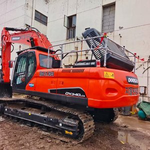 รถขุด DOOSAN DX340 มือสอง 34 ตัน เครื่องยนต์คัมมินส์ ปั๊มไฮดรอลิกคาวาซากิ มอเตอร์ วาล์ว KYB ชั่วโมงการใช้งานต่ำ สภาพ 90% ใหม่ ราคาแข่งขัน ปี 2023 - Product Image 6