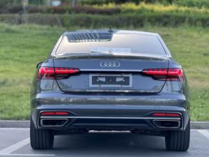 2020 Audi A4 Convertible SUV modelo automático/AWD Turbo motor cámara trasera Interior oscuro asientos de cuero R18 neumáticos izquierda coche usado - Product Image 3