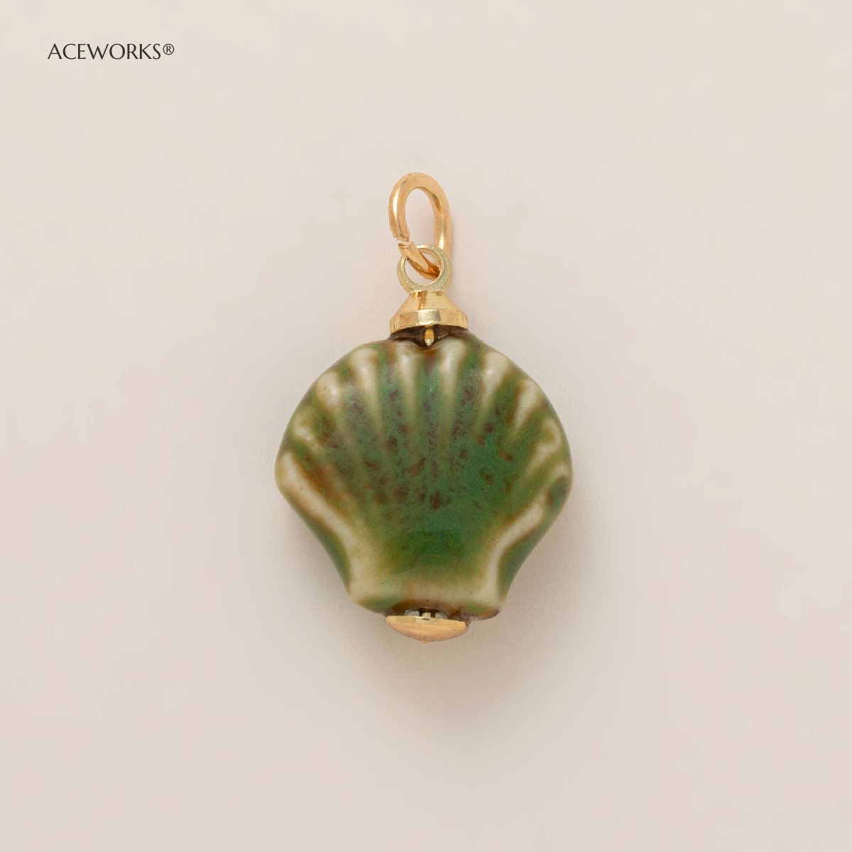 Cyan shell pendant-Gold