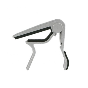 Capo de guitarra de Metal de 5 colores opcional, capo de afinación de ukelele con logotipo personalizado para guitarras acústicas populares y clásicas - Product Image 1