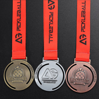 Médaille de course de bonhomme de neige en alliage d'or 5k athlétique défi avec finisseur personnalisé grand cheval urbain amusant course course course course médaille d'hiver