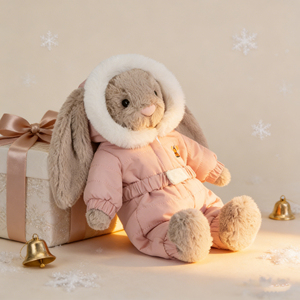 Juguetes de Peluche de Conejito con Traje de Esquí Jelly Catt al por Mayor - Regalo Perfecto, Regalo para Parejas de Boda, Peluche Estético con Cuello de Piel Rosa - Product Image 4
