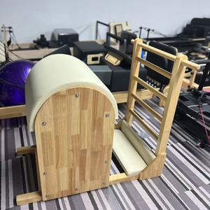 Equipo <span class=keywords><strong>de</strong></span> Yoga y Pilates: Reformer <span class=keywords><strong>de</strong></span> Madera <span class=keywords><strong>de</strong></span> Arce y <span class=keywords><strong>Roble</strong></span>, Ladder Barrel y Balance Board - Product Image 1