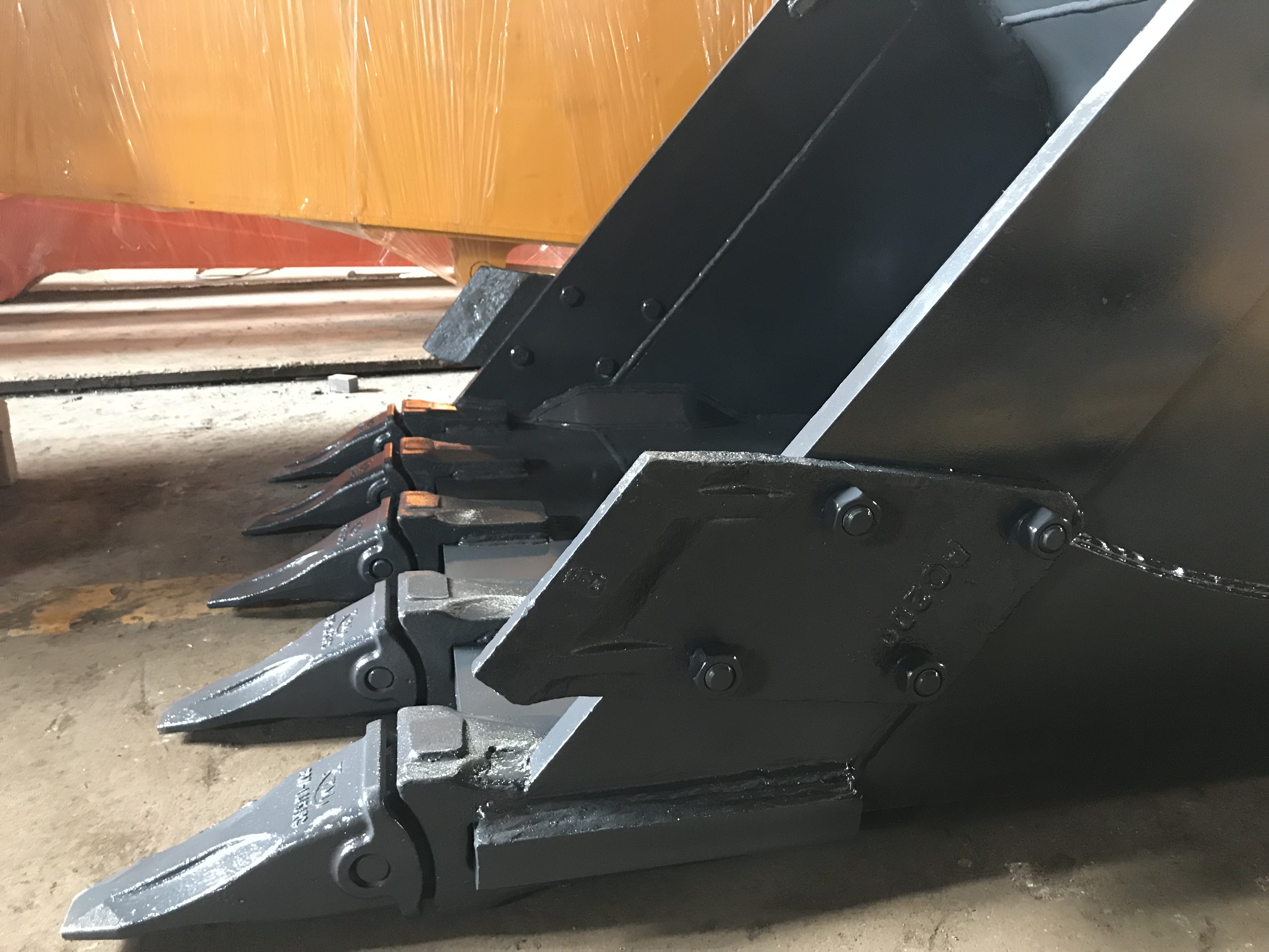 Crane Excavator Hydraulic Clamshell Bucket For Construction Works