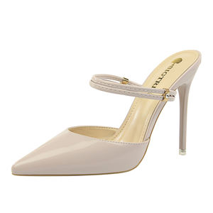 86-11 <span class=keywords><strong>Sexy</strong></span> hollow di alta-tacco alto brevetto in pelle bocca superficiale a punta con strass fibbia in metallo decorativo parola con la femmina <span class=keywords><strong>pantofole</strong></span> - Product Image 4