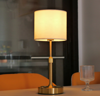 Lampe de bureau moderne minimaliste rechargeable, éclairage d'intérieur, abat-jour en tissu, fer, sans fil, batterie, lampe de lecture de table