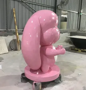 Personalizado grande decoração exterior esculturas fibra vidro animais rosa coelho estátuas