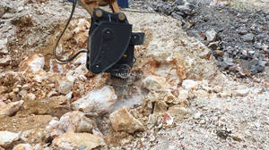 Ripper idraulico Vibro Ripper montato su escavatore da 40 tonnellate per PC400 - Product Image 4