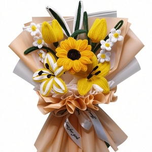 Plante en pot artisanale en feutre, motif « Ne t'oubliez pas », avec fleurs bleues et centre jaune - Product Image 6