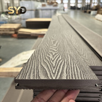 Planches composites en WPC de style européen, co-extrudées, imperméables, à grain de bois, pour la conception de jardins, de patios et de terrasses traditionnels