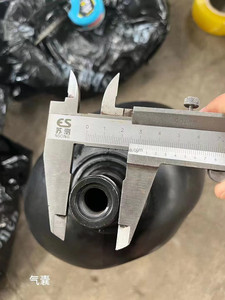 PUTZMEISTER OD 150 X H 340MM 6L 液压软管混凝土泵车，适用于工程机械配件 ACCUMUL CN/HUN - Product Image 2