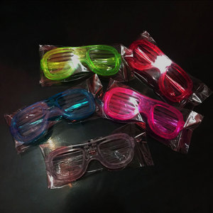 Lunettes LED de décoration de fête, lunettes de soleil néon, lunettes lumineuses, articles de fête, lunettes de DJ pour occasions festives - Product Image 6