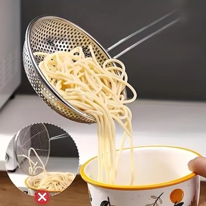 Passoire en acier inoxydable avec manche en bois, écumoire à mailles fines pour pâtes, fruits, légumes, cuisine - Product Image 2